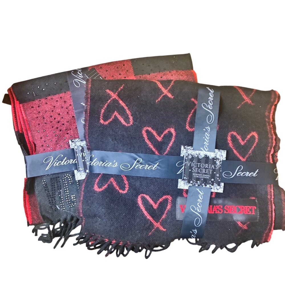 NWT2 Victorias Secret Cozy Blanket Scarves Heart & Plaid, Black & Red Check Logo - Picture 2 of 11
